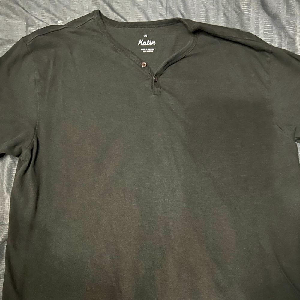 Black Katin 2-button t shirt